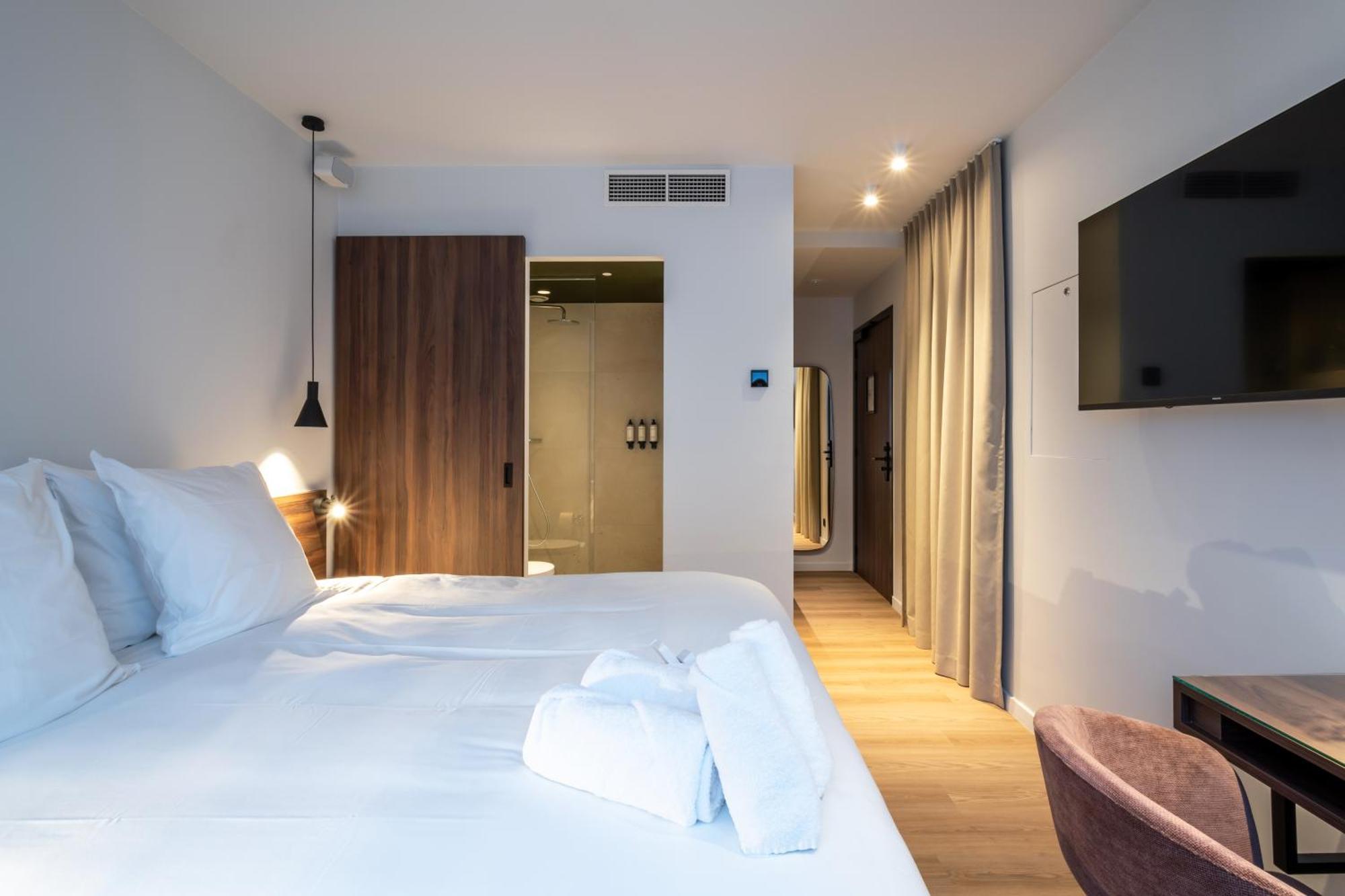 One Two Four - Hotel & Spa เกนต์ ห้อง รูปภาพ